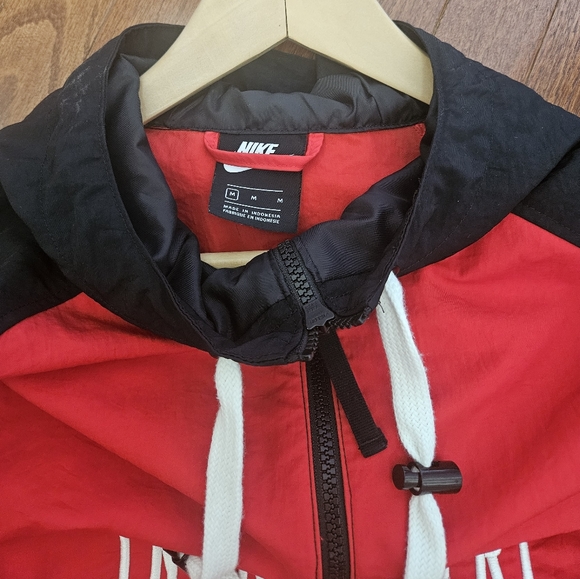 Nike jacket - Picture 2 of 3
